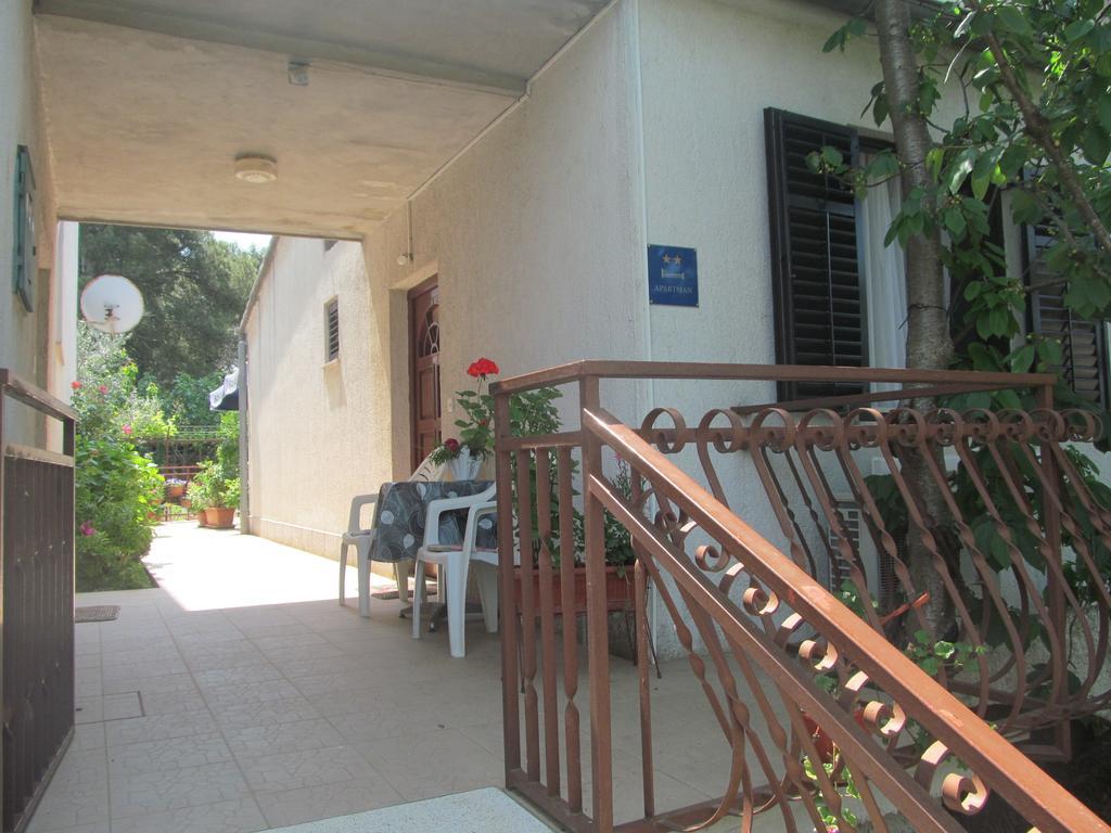 Apartment Artusi بولا الغرفة الصورة