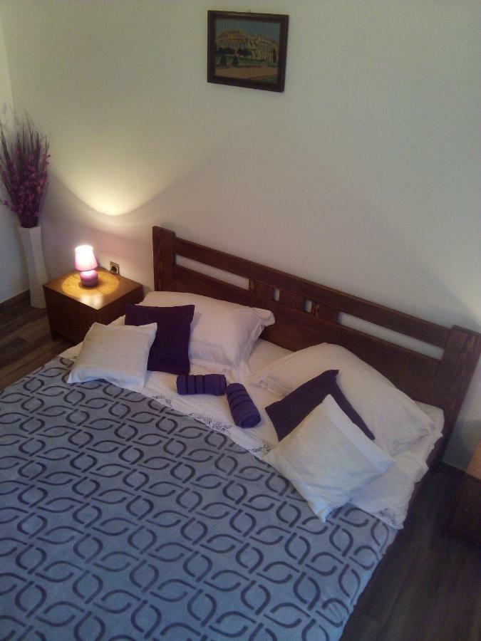Apartment Artusi بولا المظهر الخارجي الصورة
