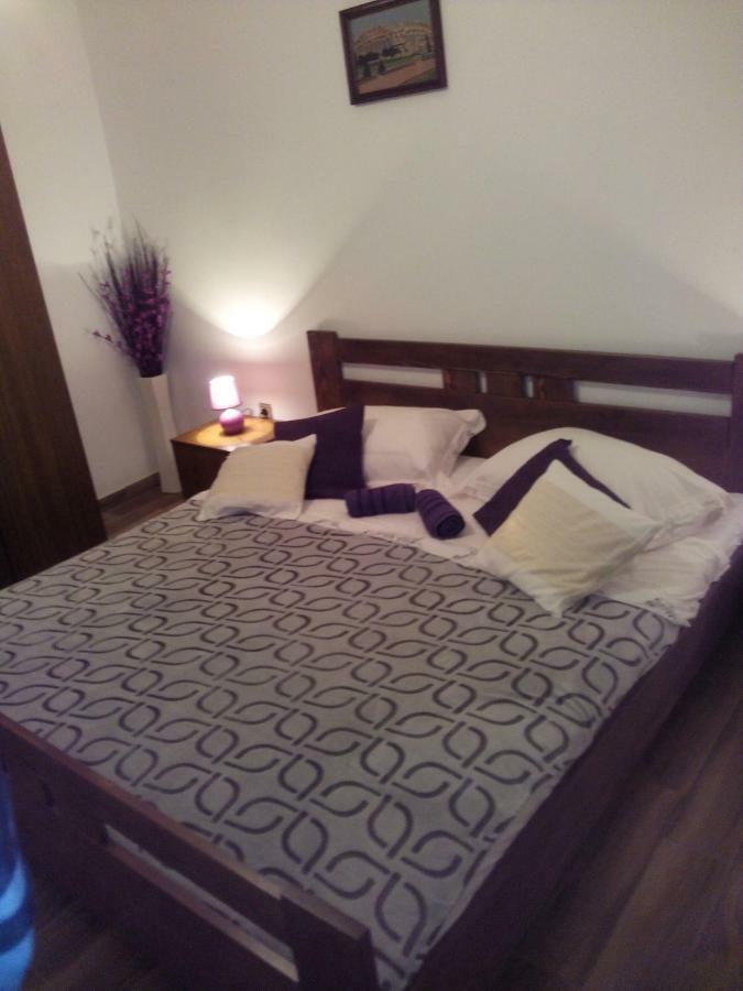 Apartment Artusi بولا المظهر الخارجي الصورة