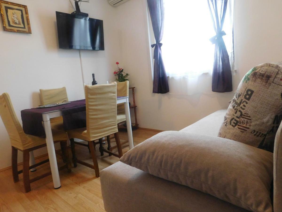 Apartment Artusi بولا المظهر الخارجي الصورة