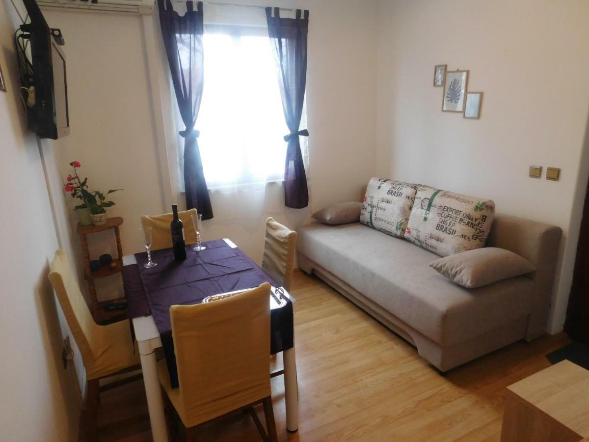 Apartment Artusi بولا المظهر الخارجي الصورة