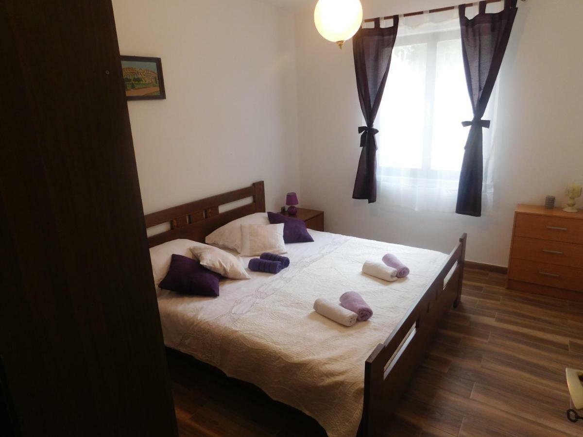 Apartment Artusi بولا المظهر الخارجي الصورة