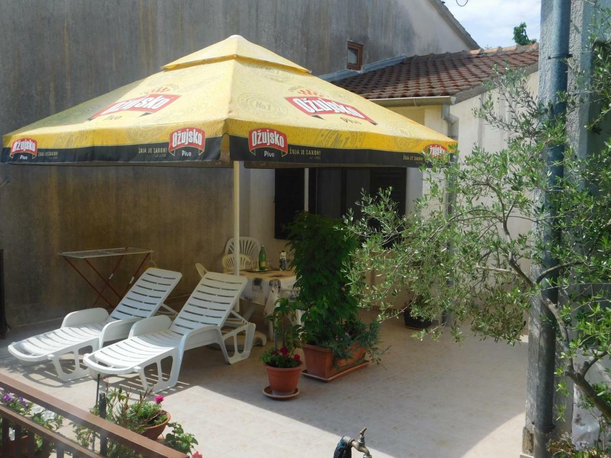Apartment Artusi بولا المظهر الخارجي الصورة